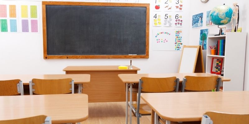 Mobiliario escolar para Badalona